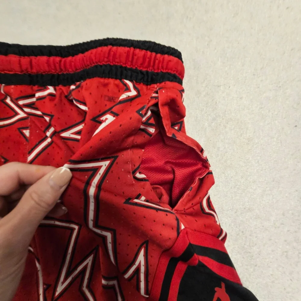 Jordan Mens Mesh Basketball Shorts‎ Red Black Lightning Bolt Jumpman Size Medium